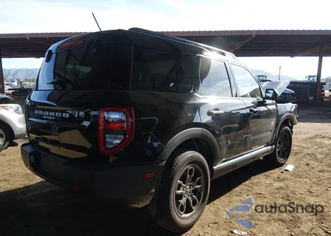 2022 Ford Bronco Sport Big Bend z USA, uszkodzony, nr VIN 3FMCR9B69NRD38024